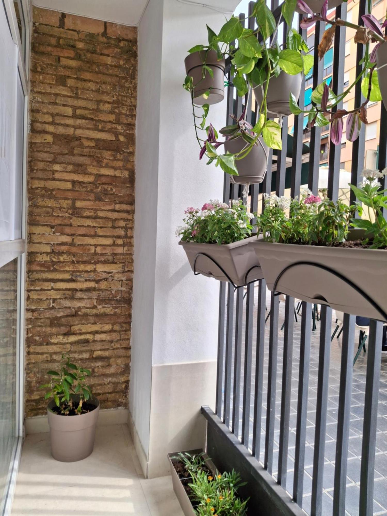 Bonito Apartamento De 2 Habitaciones Cerca De La Estacion Joaquin Sorolla Valencia Bagian luar foto