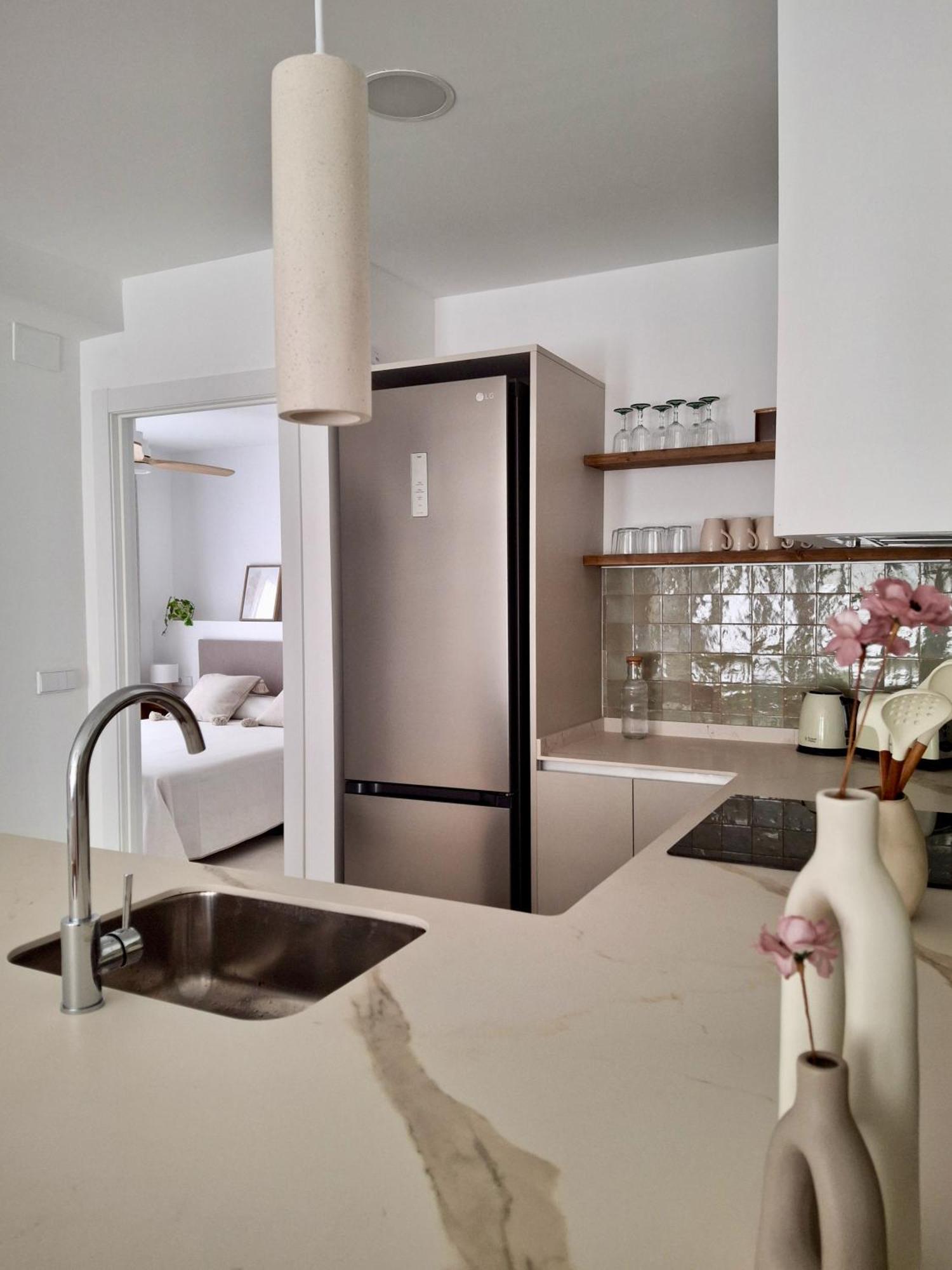 Bonito Apartamento De 2 Habitaciones Cerca De La Estacion Joaquin Sorolla Valencia Bagian luar foto