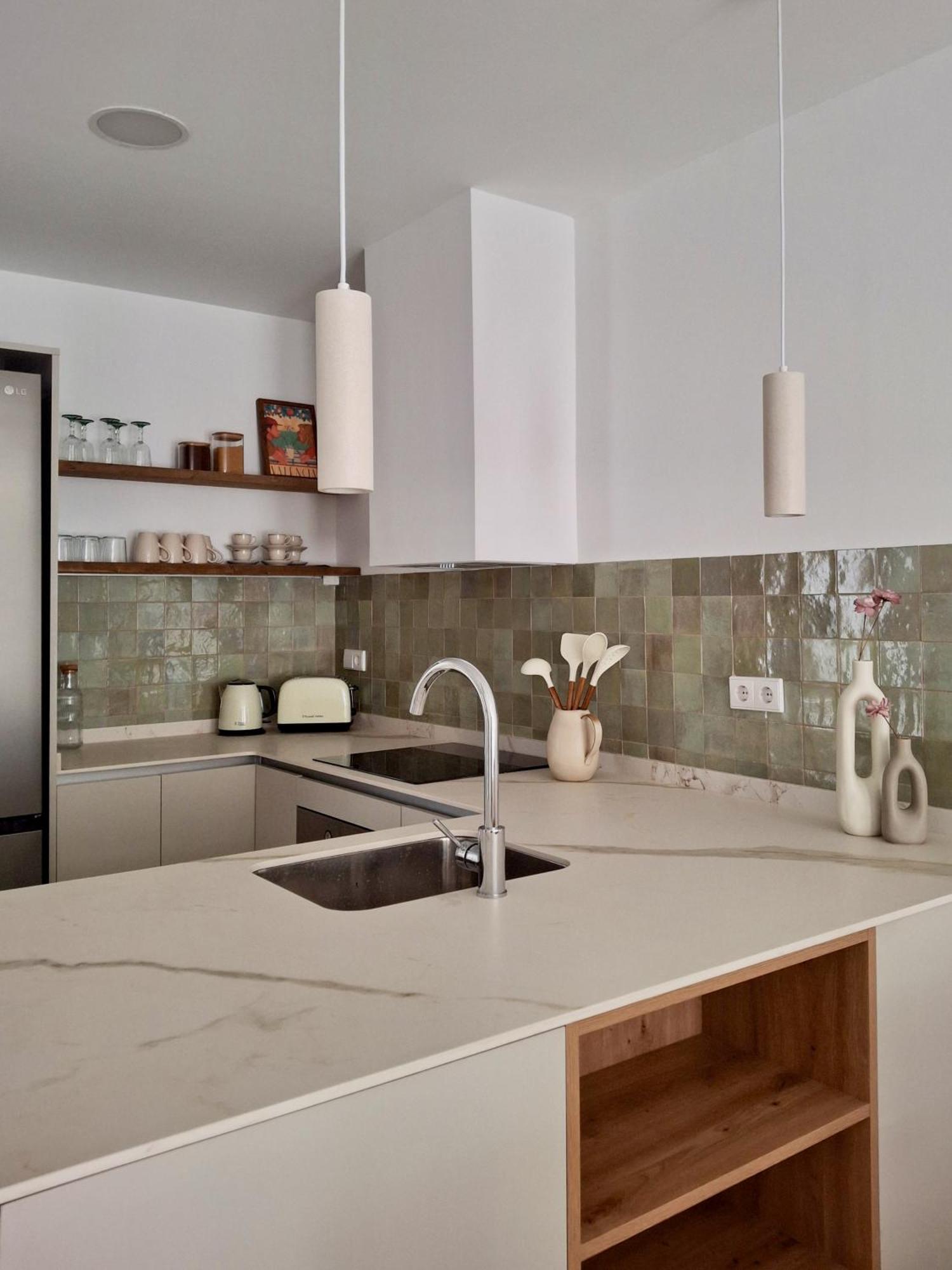 Bonito Apartamento De 2 Habitaciones Cerca De La Estacion Joaquin Sorolla Valencia Bagian luar foto
